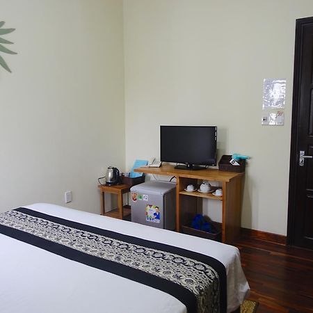Leaf Homestay Хойан Экстерьер фото
