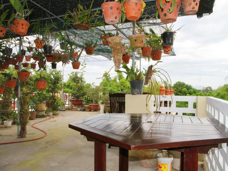 Leaf Homestay Хойан Экстерьер фото
