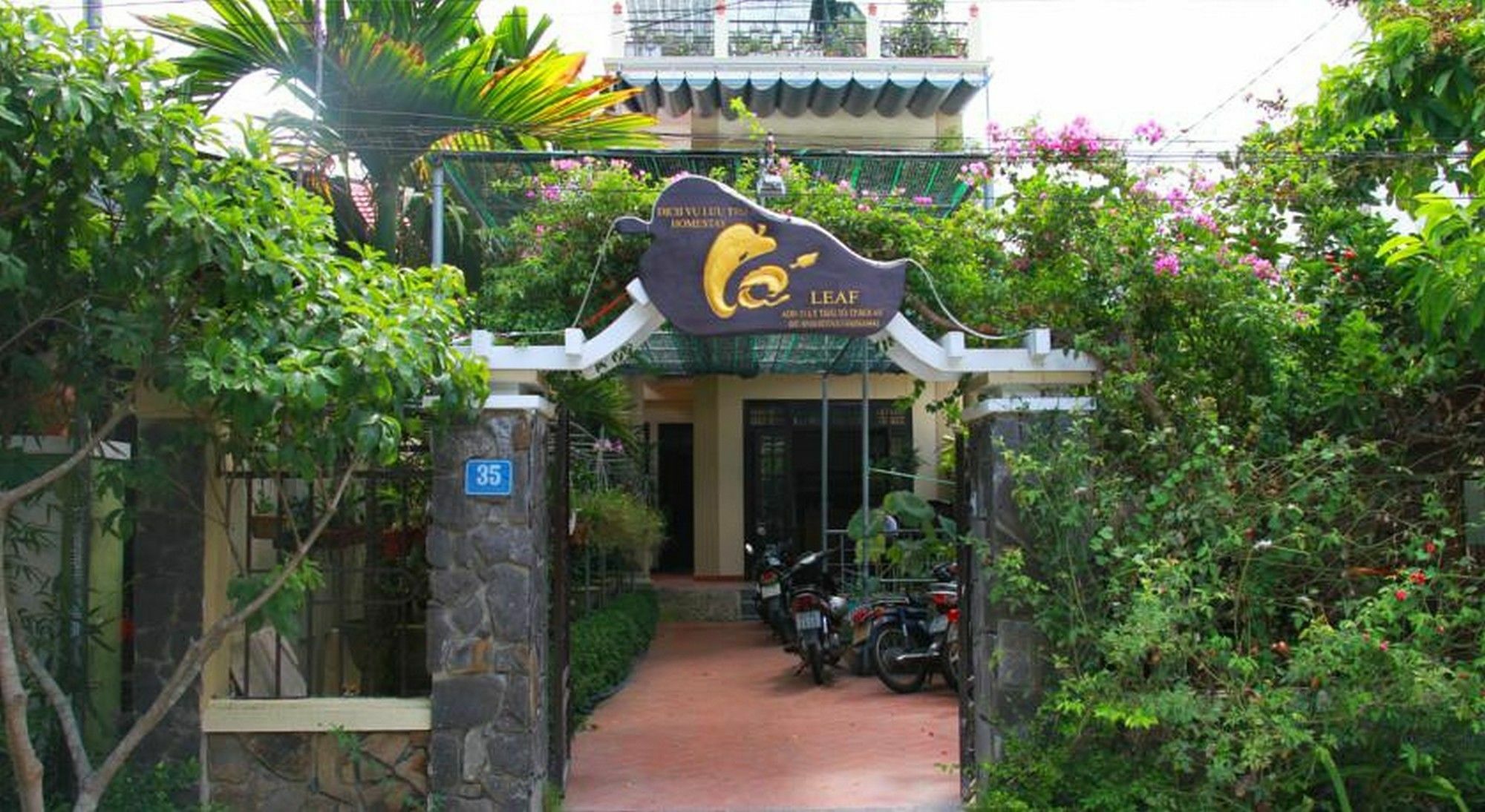 Leaf Homestay Хойан Экстерьер фото